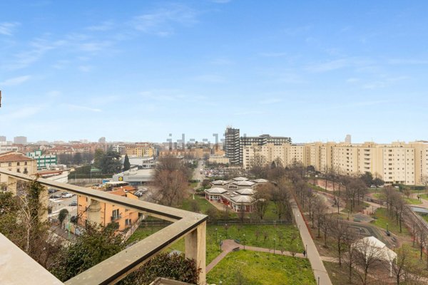 appartamento in vendita a Milano in zona Affori