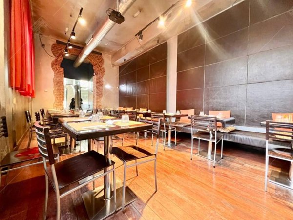 negozio in vendita a Milano in zona Isola