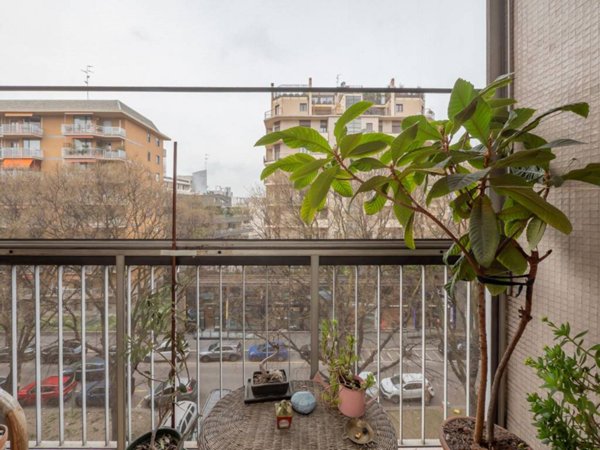 appartamento in vendita a Milano in zona Sempione