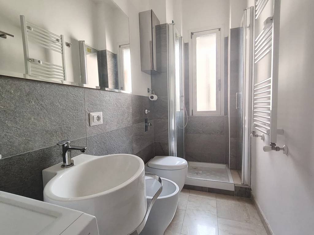 appartamento in vendita a Milano in zona Baggio