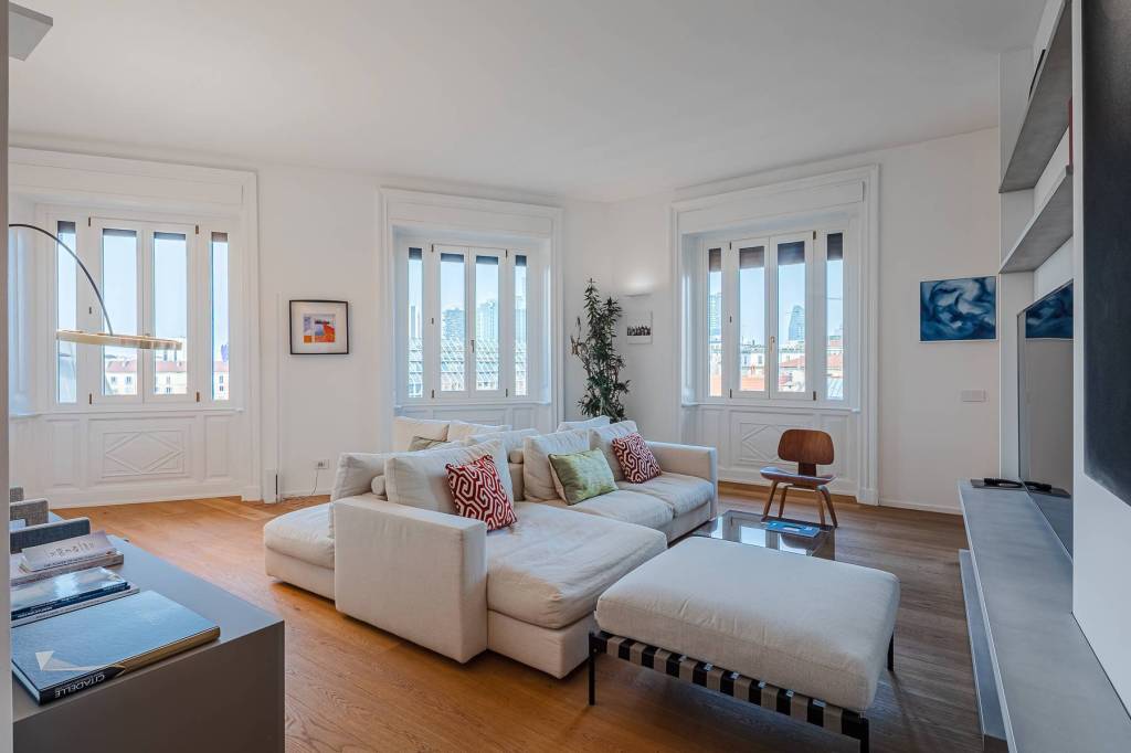 appartamento in vendita a Milano in zona Porta Nuova