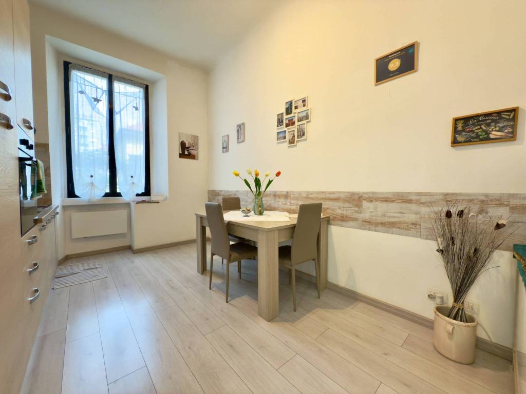 appartamento in vendita a Milano in zona Porta Vittoria