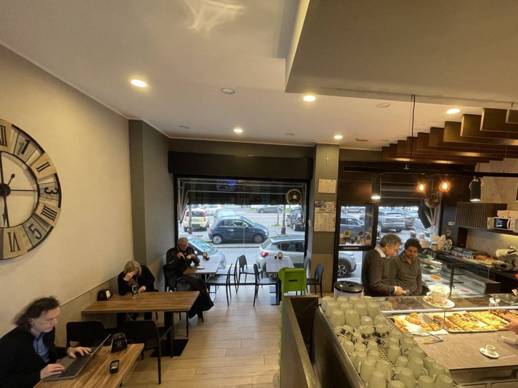 locale commerciale in vendita a Milano in zona Porta Garibaldi