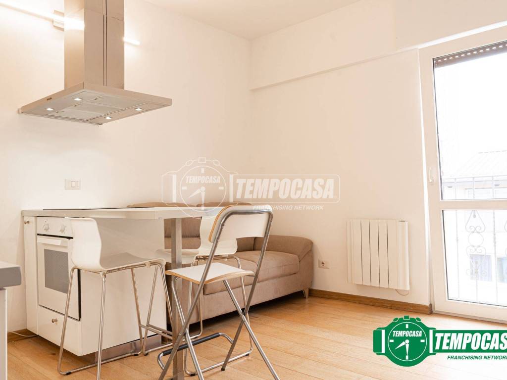 appartamento in vendita a Milano in zona Ghisolfa