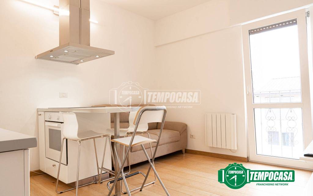 appartamento in vendita a Milano in zona Ghisolfa