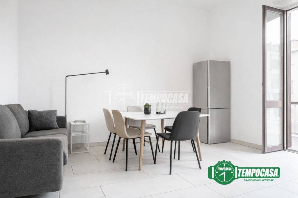 appartamento in vendita a Milano in zona Cagnola