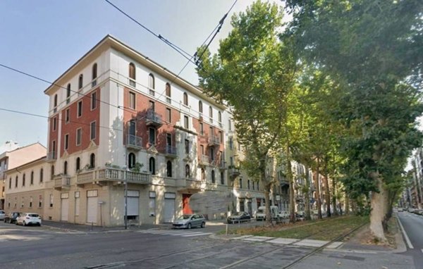 appartamento in vendita a Milano in zona Lorenteggio