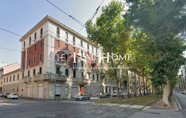 appartamento in vendita a Milano in zona Lorenteggio