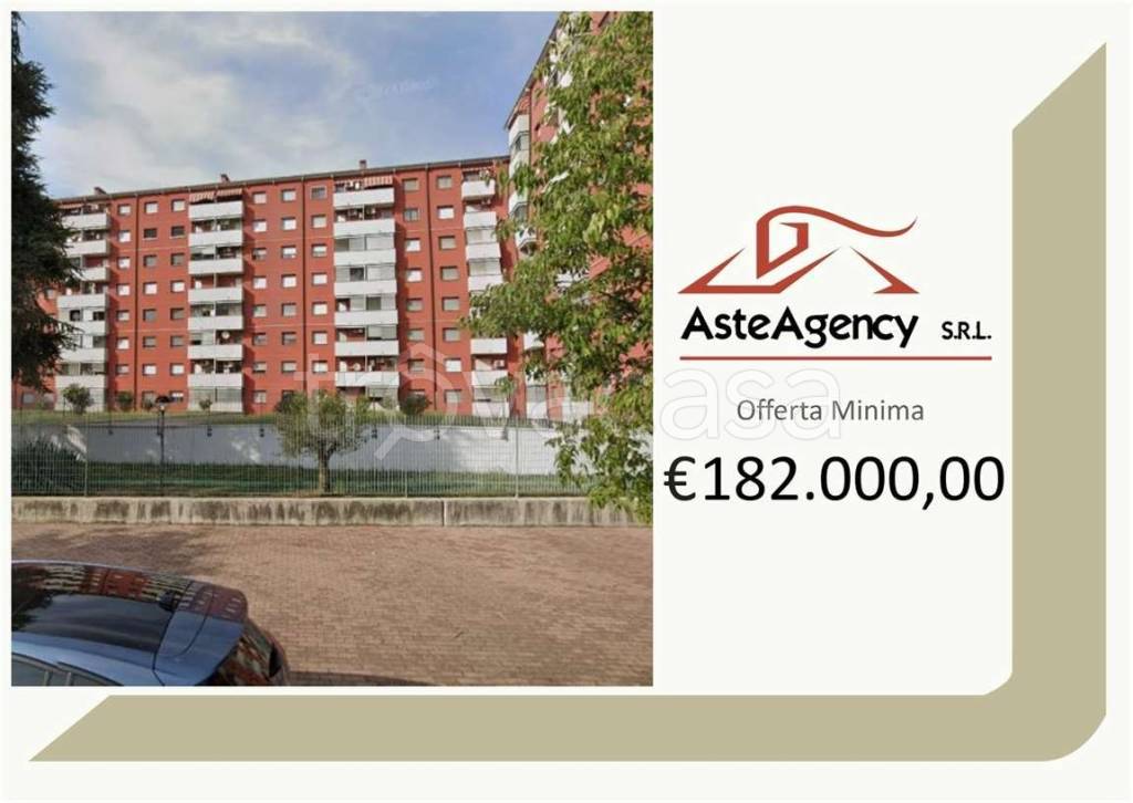 appartamento in vendita a Milano in zona Gallaratese