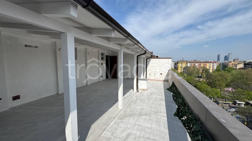 appartamento in vendita a Milano in zona Solari