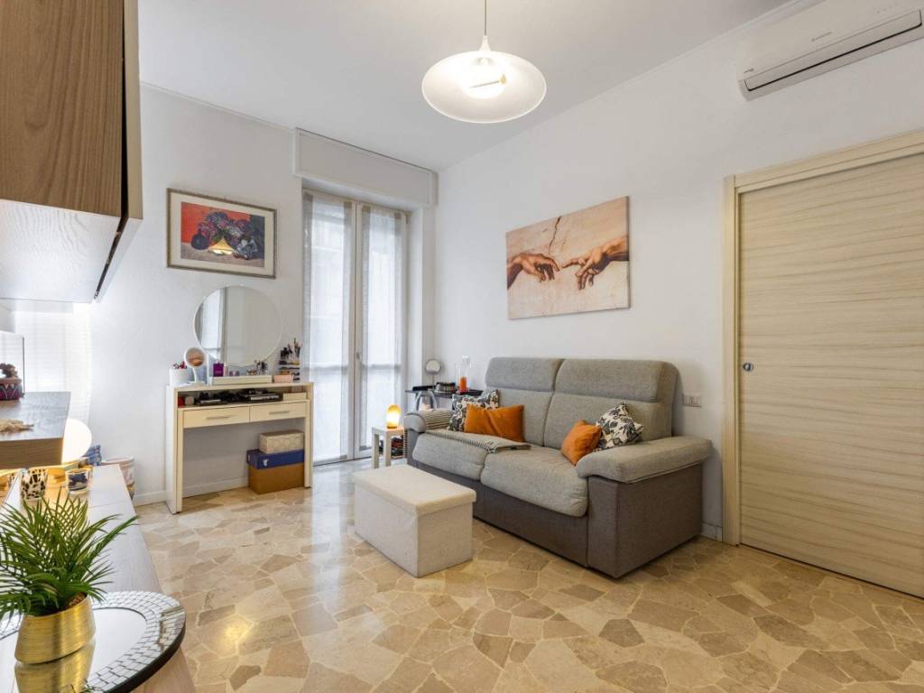 appartamento in vendita a Milano in zona Piazzale Lodi