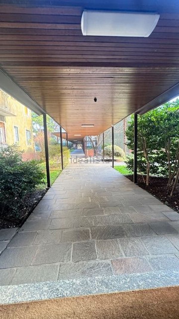 appartamento in vendita a Milano in zona Lorenteggio