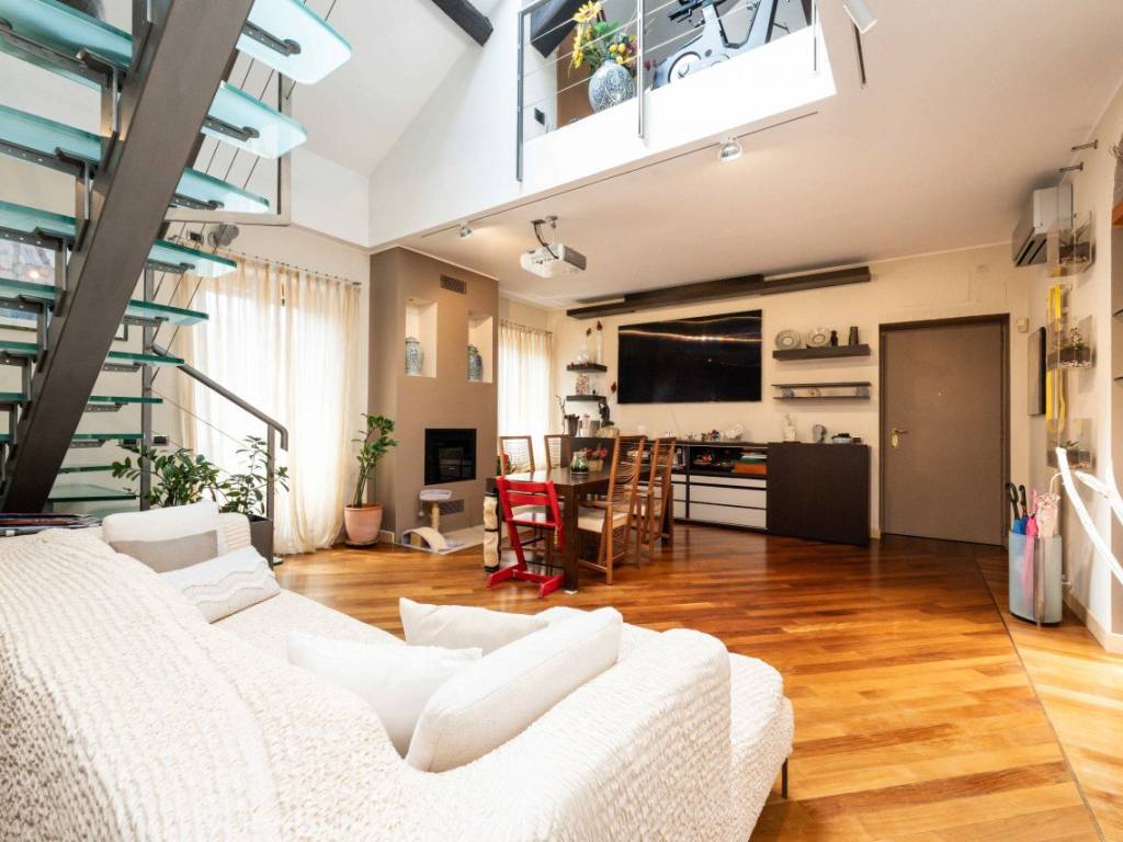 appartamento in vendita a Milano in zona Città Studi