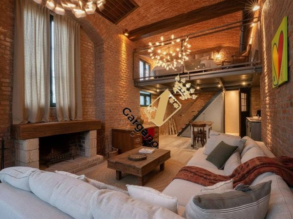 appartamento in vendita a Milano in zona Porta Vittoria