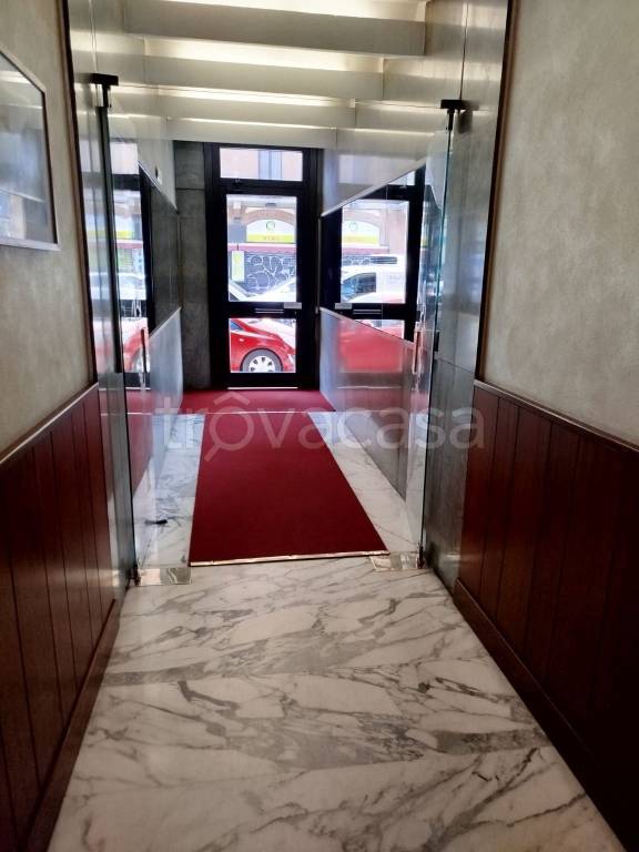 appartamento in vendita a Milano in zona Isola