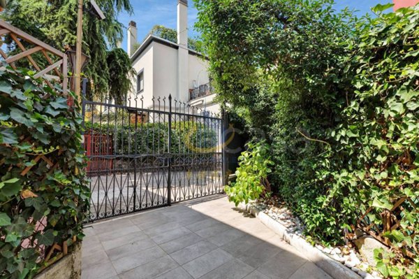 negozio in vendita a Milano