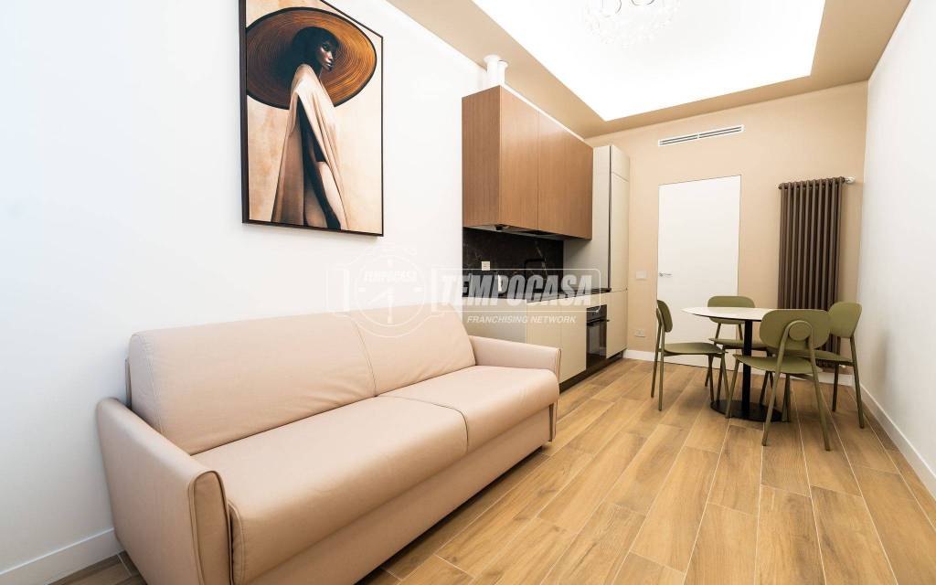 appartamento in vendita a Milano in zona Porta Nuova