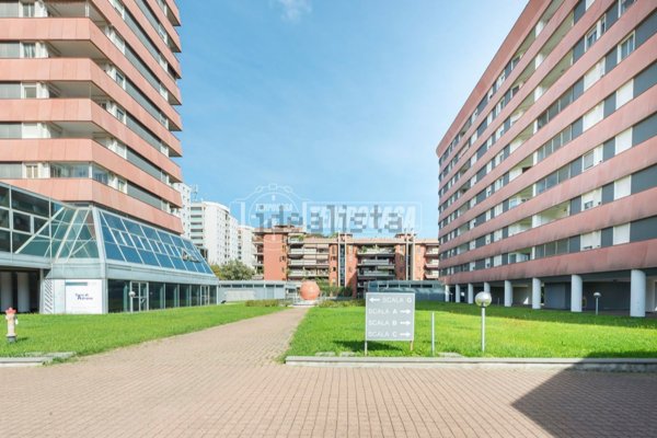 appartamento in vendita a Milano in zona Adriano
