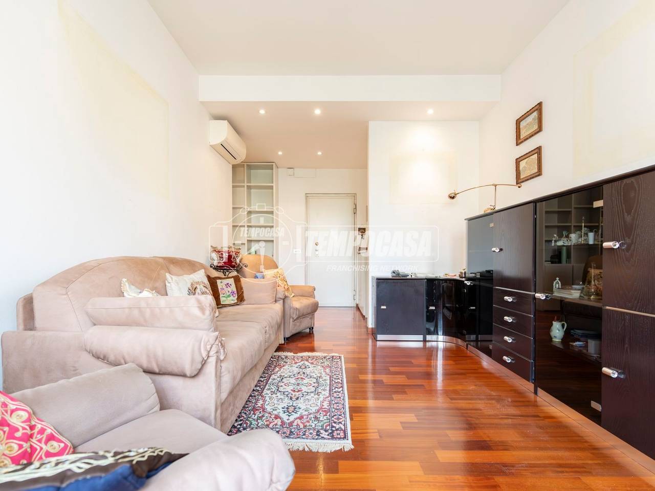 appartamento in vendita a Milano in zona Lorenteggio