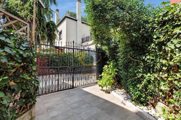 casa indipendente in vendita a Milano