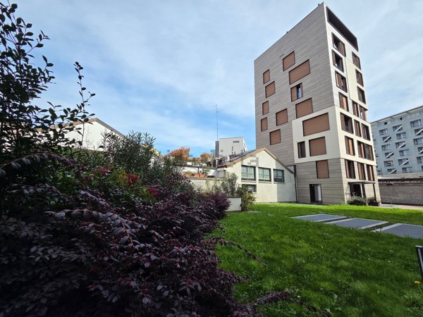 appartamento in vendita a Milano in zona Porta Vittoria