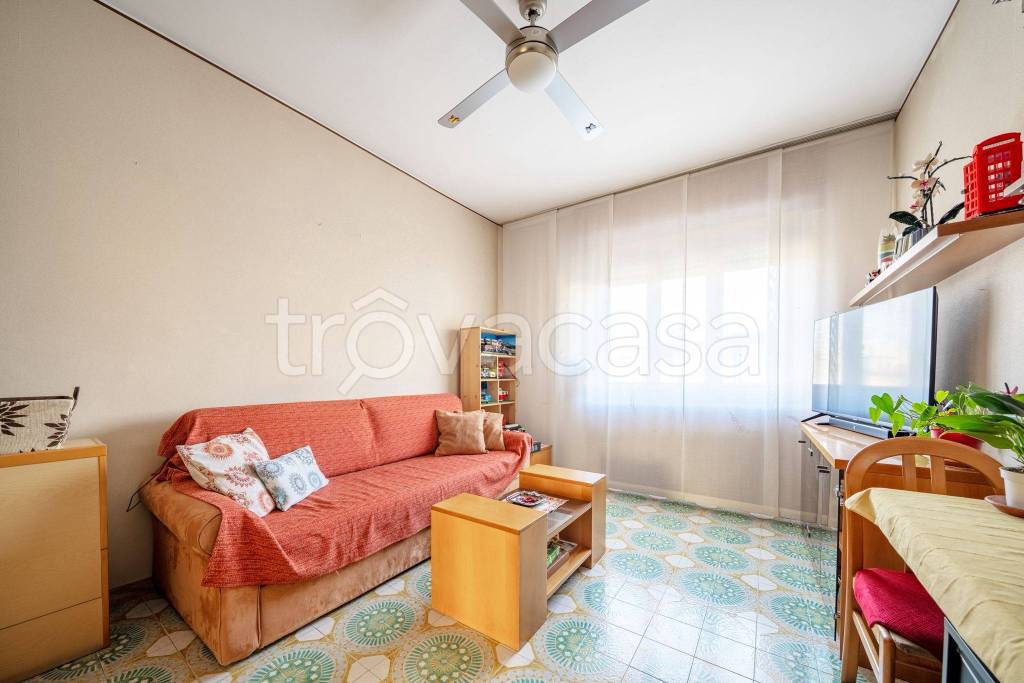 appartamento in vendita a Milano in zona Crescenzago