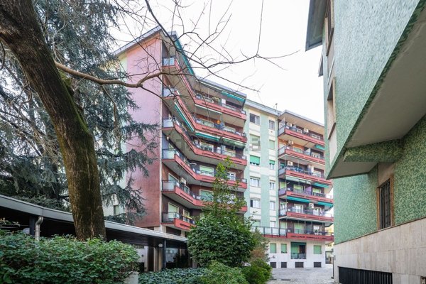 appartamento in vendita a Milano in zona Crescenzago