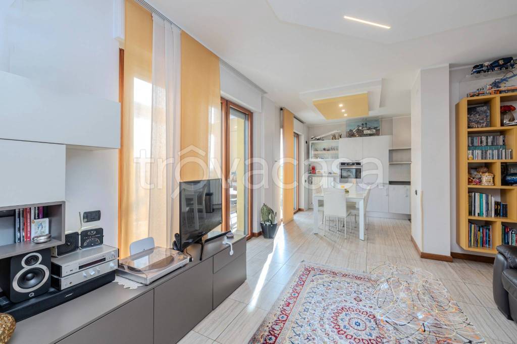 appartamento in vendita a Milano in zona Precotto