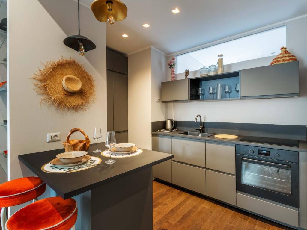 appartamento in vendita a Milano in zona Porta Garibaldi