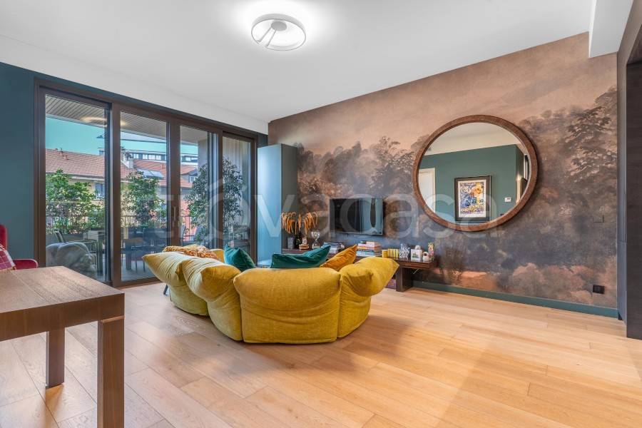 appartamento in vendita a Milano in zona Porta Nuova