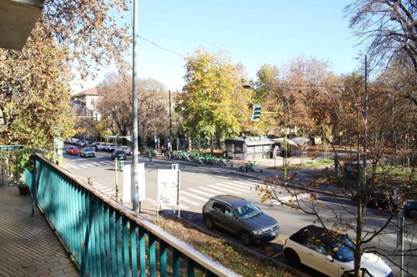 appartamento in vendita a Milano in zona Bocconi