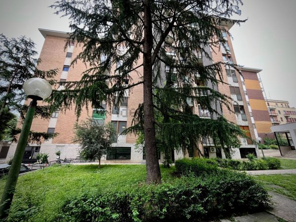 appartamento in vendita a Milano in zona Porta Vittoria