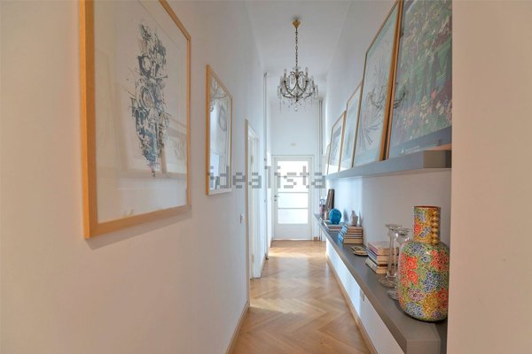 appartamento in vendita a Milano in zona Lorenteggio