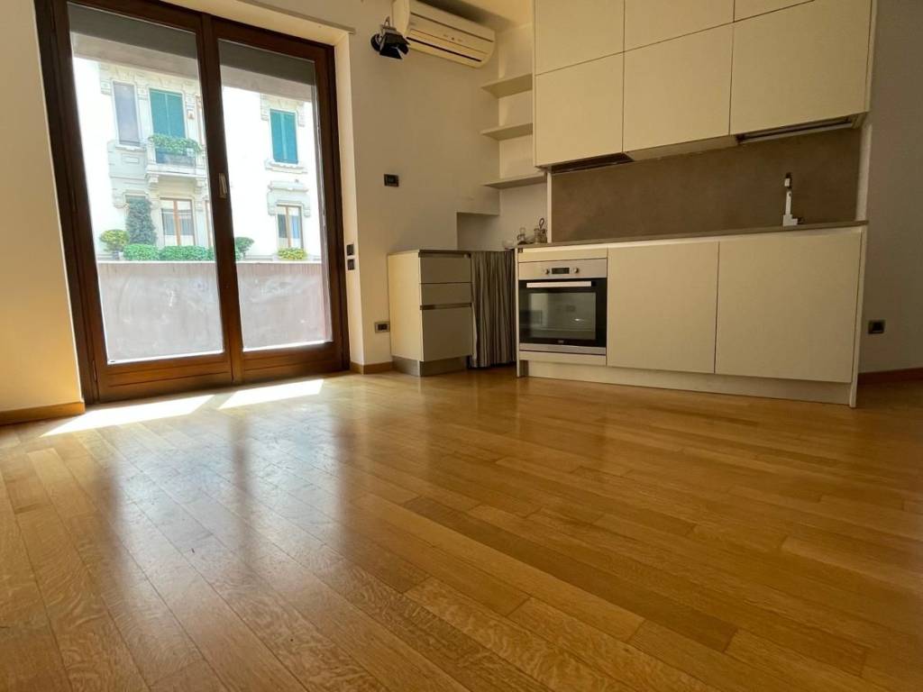 appartamento in vendita a Milano in zona Isola