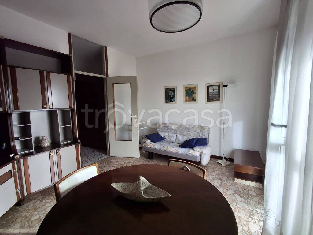 appartamento in vendita a Milano in zona Famagosta