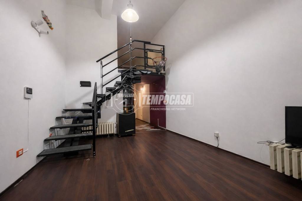 appartamento in vendita a Milano in zona Crescenzago