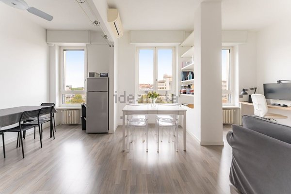 appartamento in vendita a Milano in zona Porta Genova