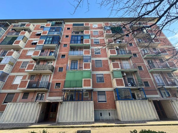 appartamento in vendita a Milano in zona Baggio