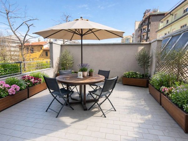 appartamento in vendita a Milano in zona Famagosta