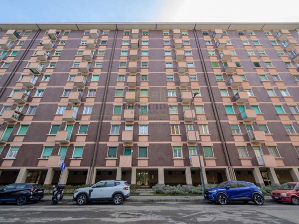 appartamento in vendita a Milano in zona Trenno