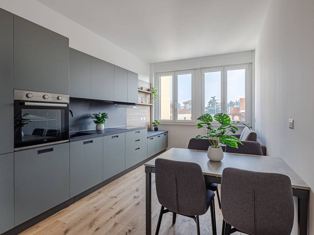 appartamento in vendita a Milano in zona Città Studi