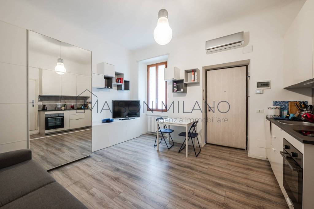 appartamento in vendita a Milano in zona Vigentino