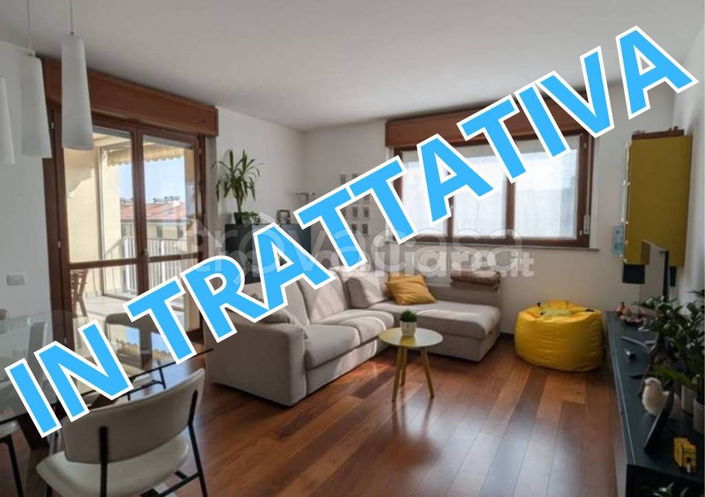 appartamento in vendita a Milano in zona Famagosta