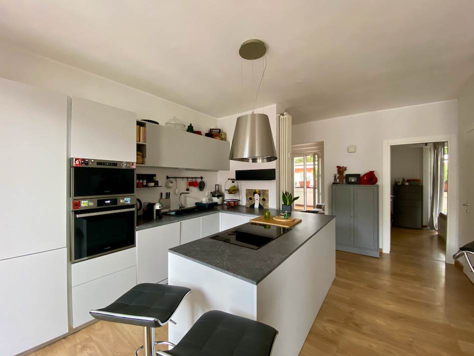 appartamento in vendita a Milano in zona Sempione