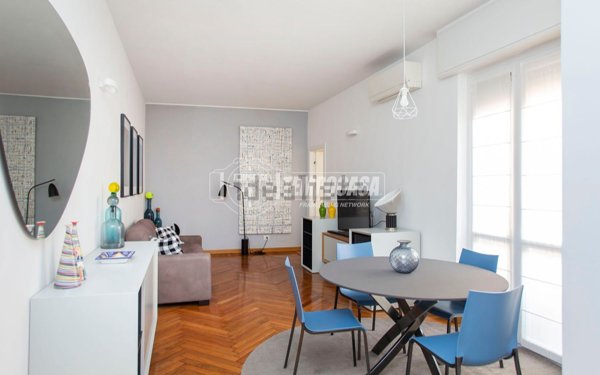 appartamento in vendita a Milano in zona Centro Direzionale