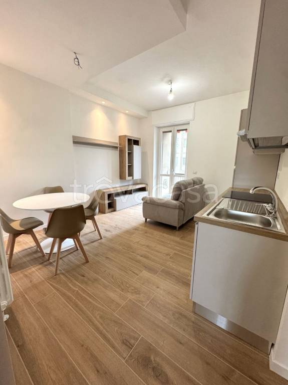 appartamento in vendita a Milano in zona Famagosta