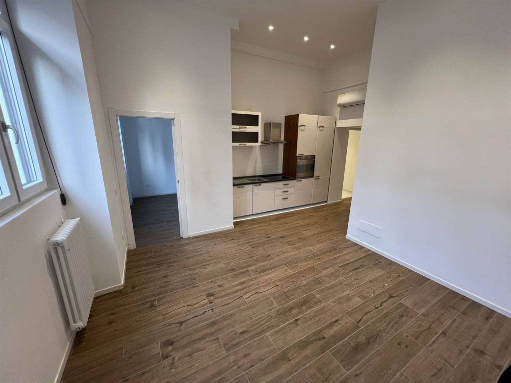 appartamento in vendita a Milano in zona Bullona