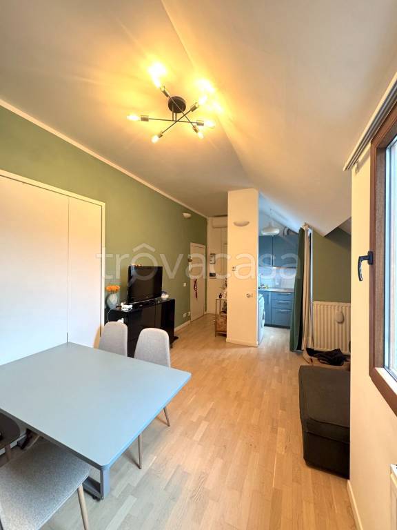 appartamento in vendita a Milano in zona Isola