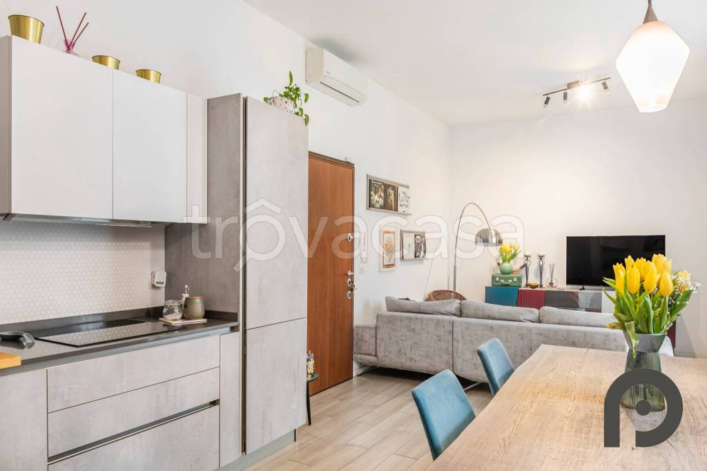 appartamento in vendita a Milano in zona Gorla
