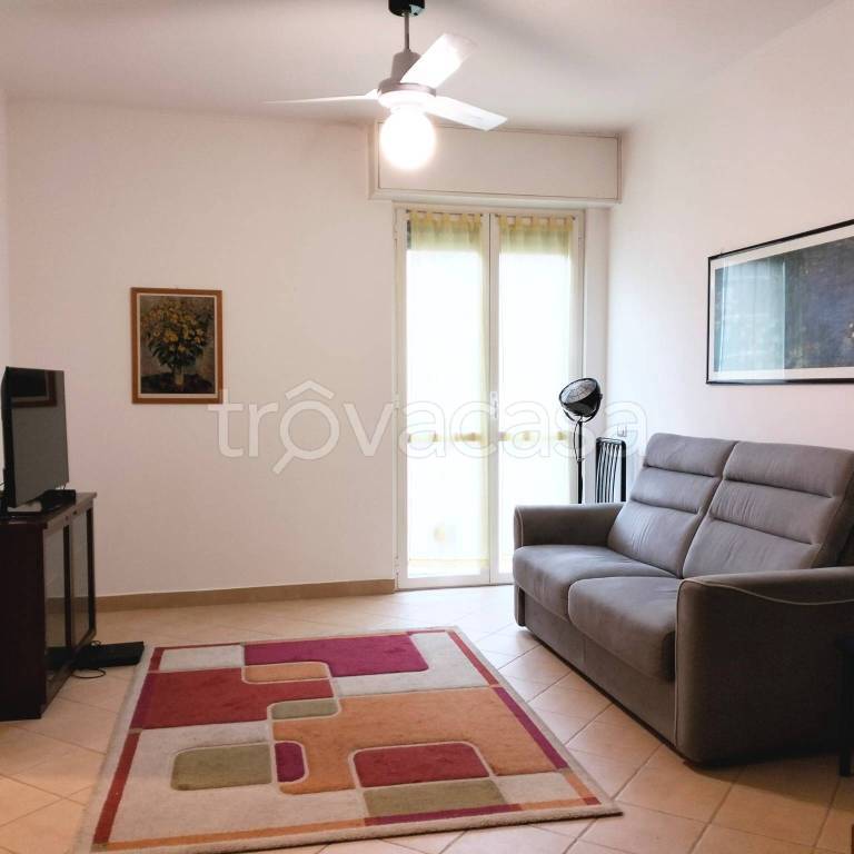 appartamento in vendita a Milano in zona Lorenteggio